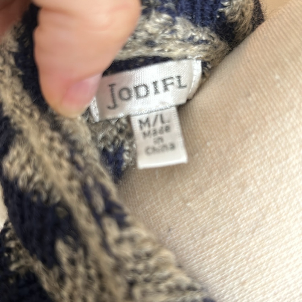 Geometric Patterned Open Front Sweater - Picture 7 of 11
